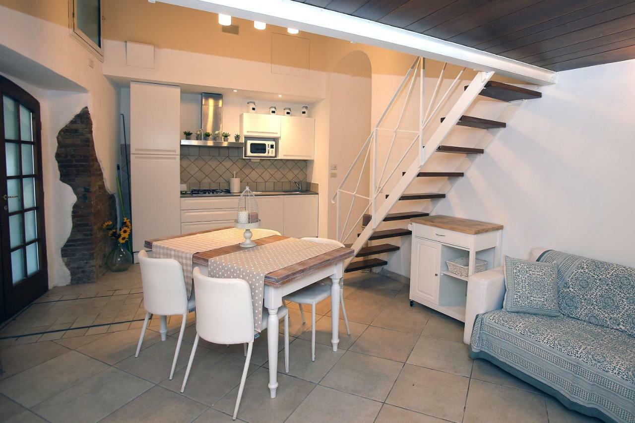 Casa Vezzosa Apartment Siena Bagian luar foto